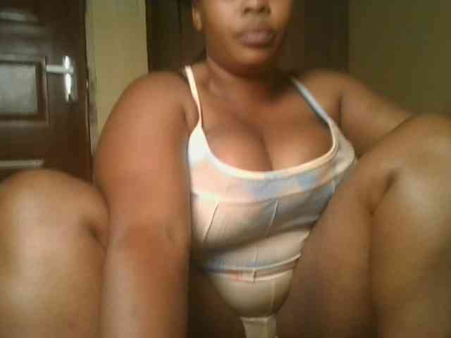 Queenlily25 webcam