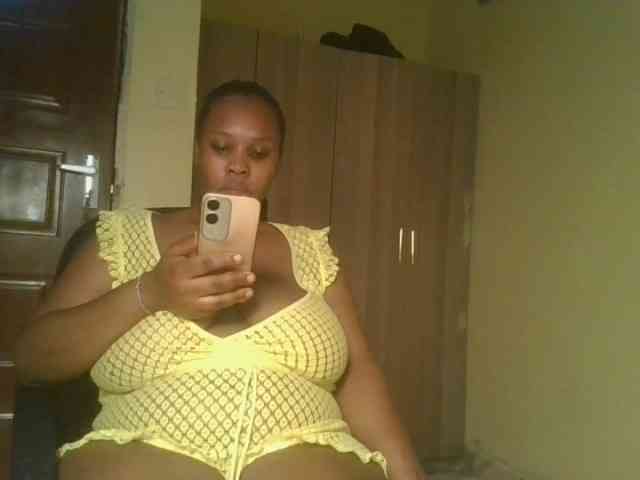 Queenlily25 webcam