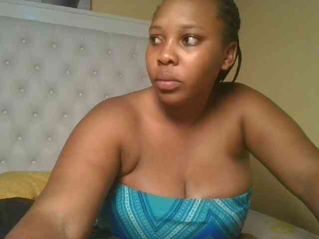 Queenlily25 webcam