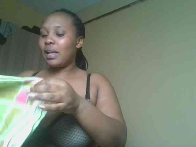 Queenlily25 webcam