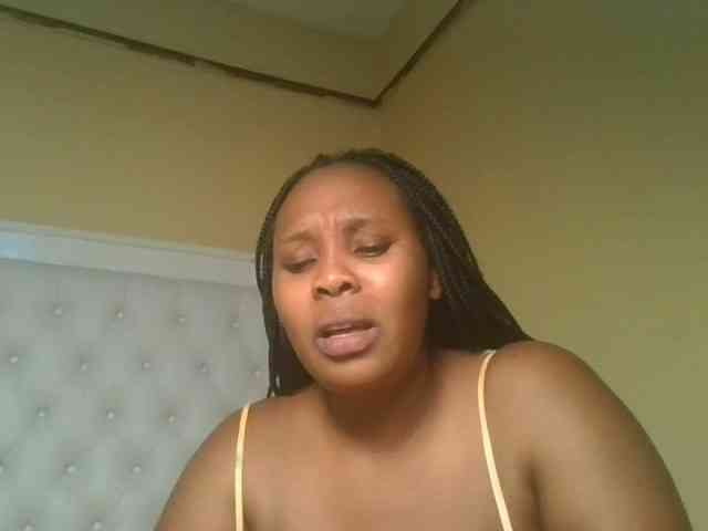 Queenlily25 webcam