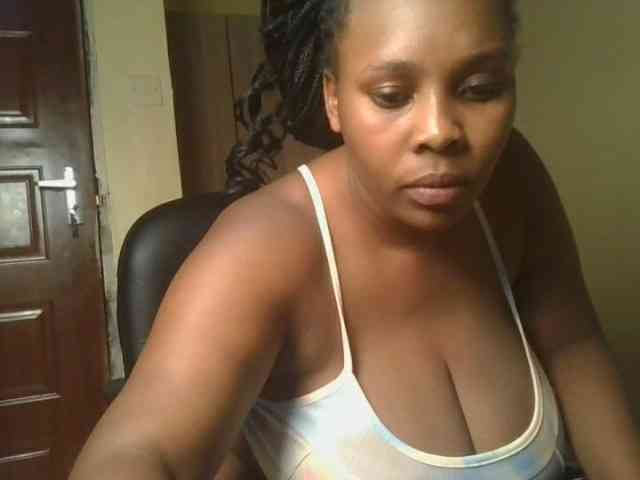 Queenlily25 webcam