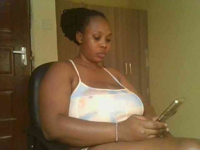 Queenlily25 webcam
