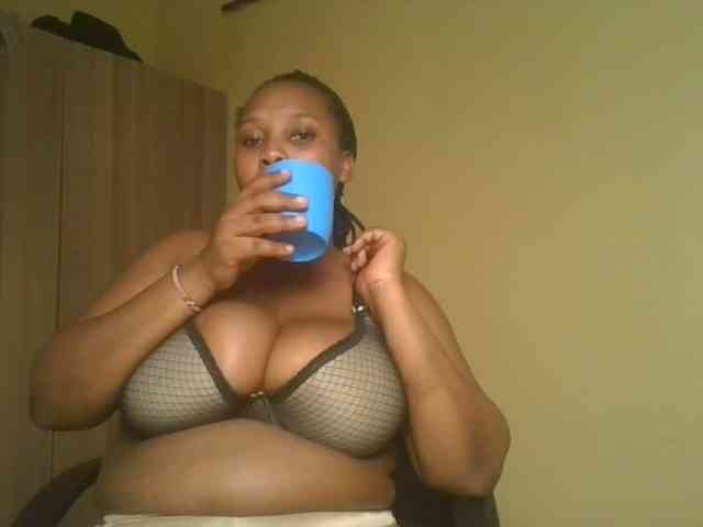 Queenlily25 webcam