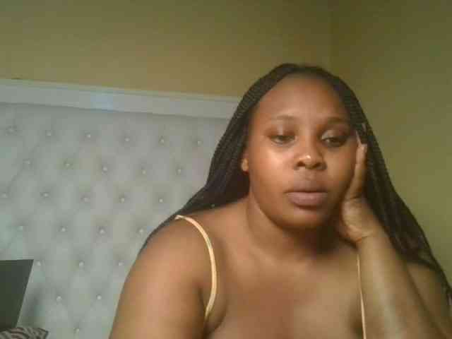 Queenlily25 webcam