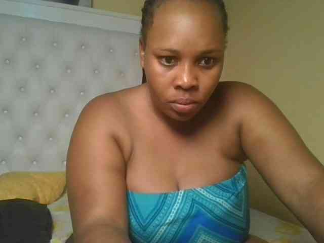 Queenlily25 webcam