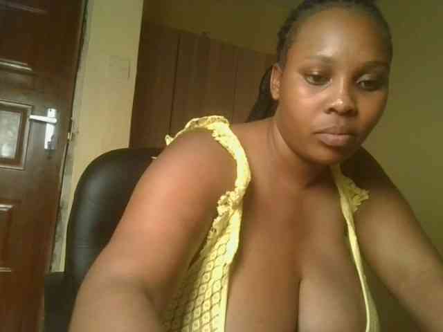 Queenlily25 webcam