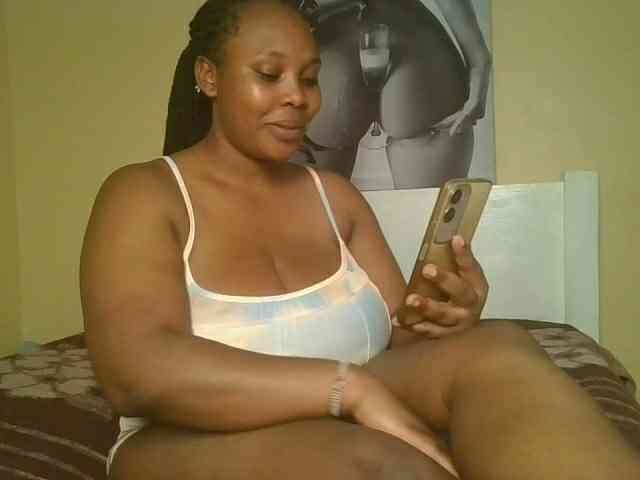 Queenlily25 webcam