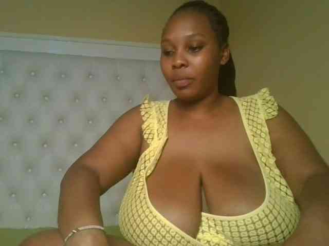 Queenlily25 webcam