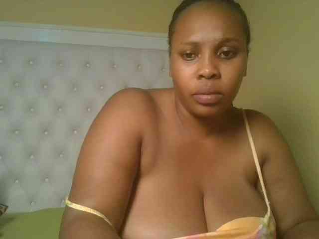 Queenlily25 webcam