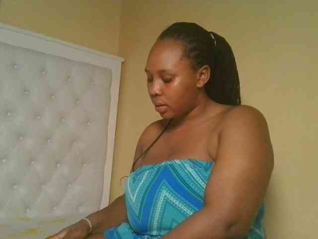 Queenlily25 webcam