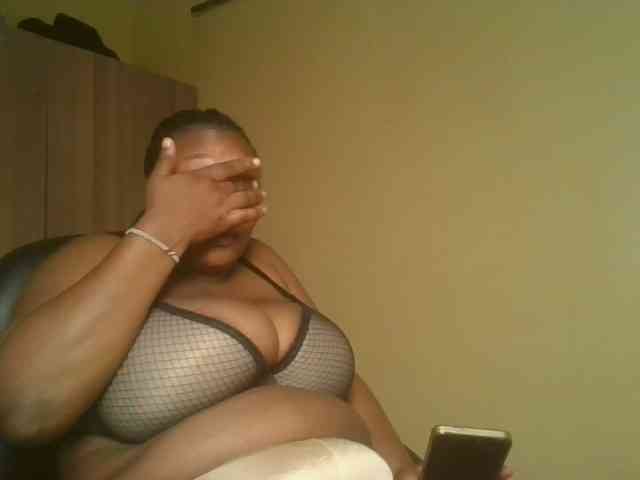 Queenlily25 webcam