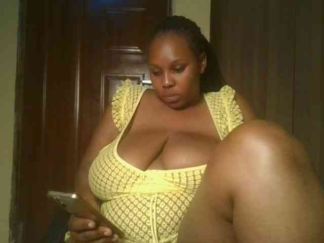 Queenlily25 webcam