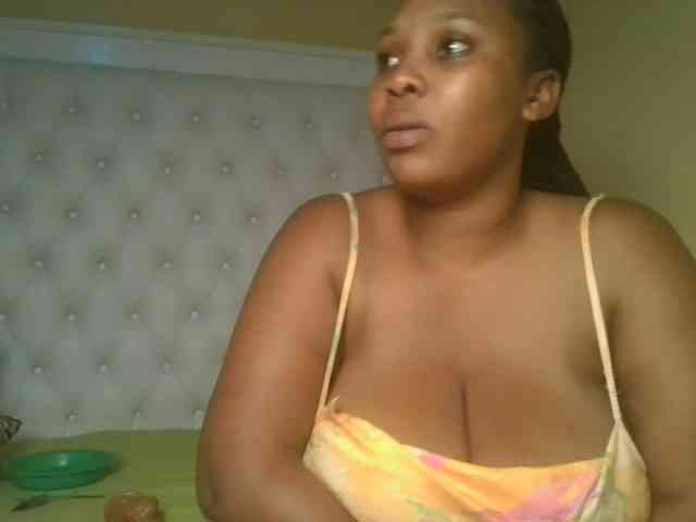 Queenlily25 webcam
