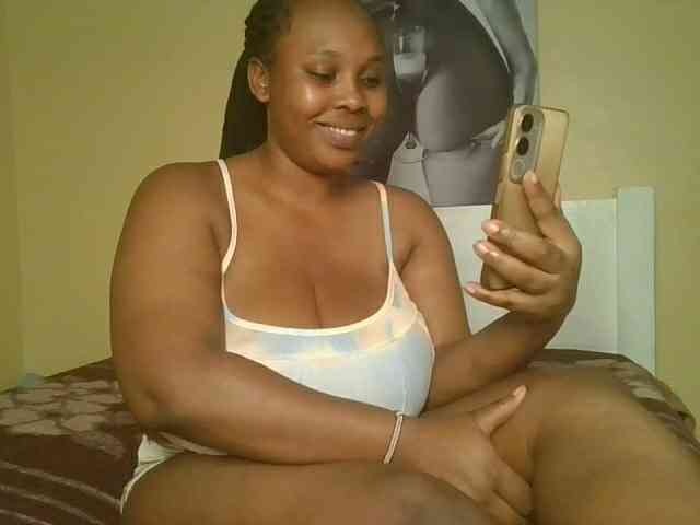 Queenlily25 webcam