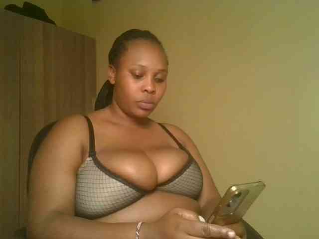 Queenlily25 webcam