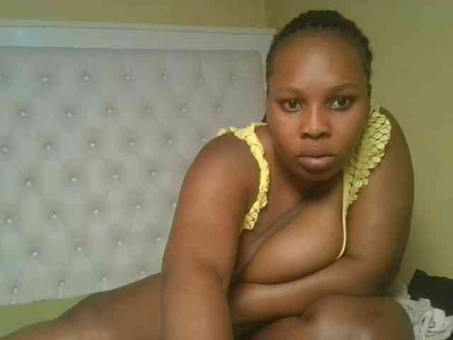 Queenlily25 webcam