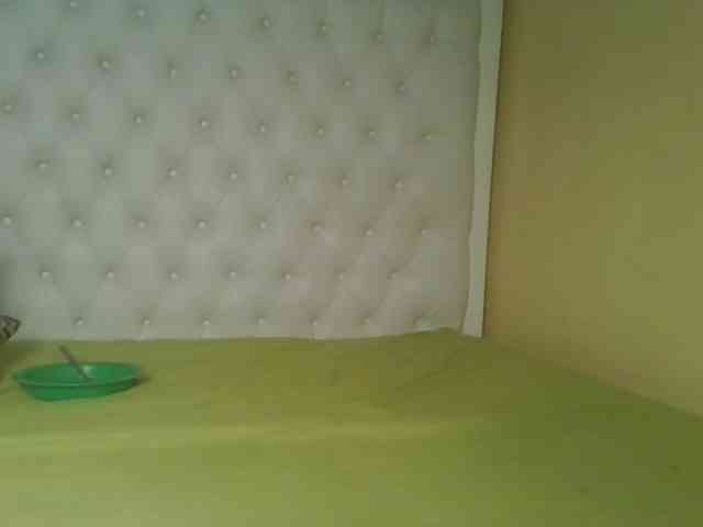 Queenlily25 webcam