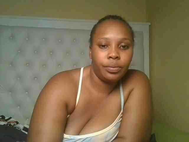 Queenlily25 webcam