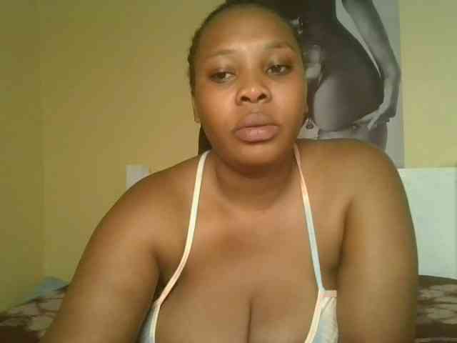 Queenlily25 webcam