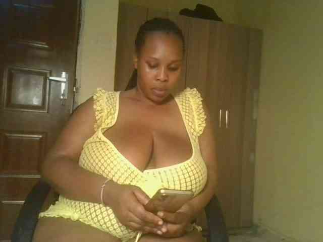 Queenlily25 webcam