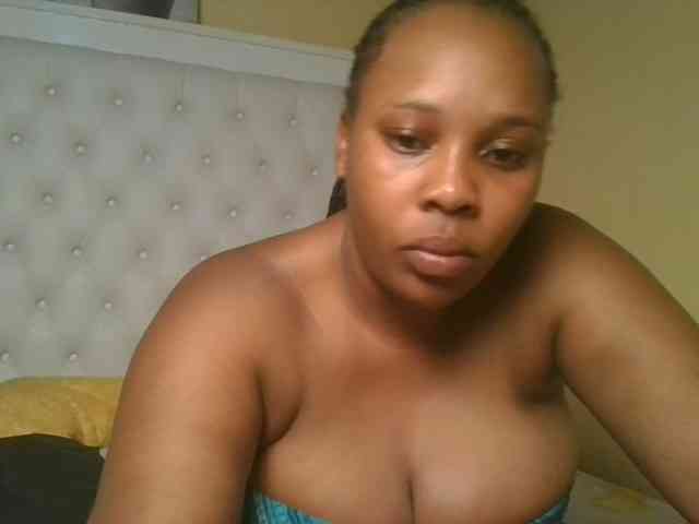 Queenlily25 webcam