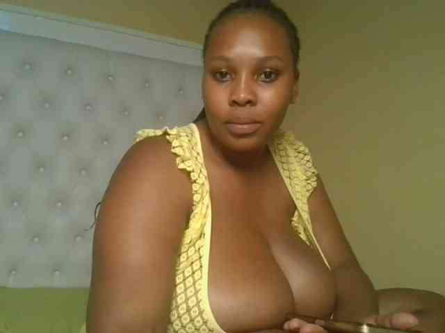 Queenlily25 webcam
