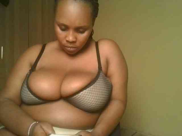 Queenlily25 webcam