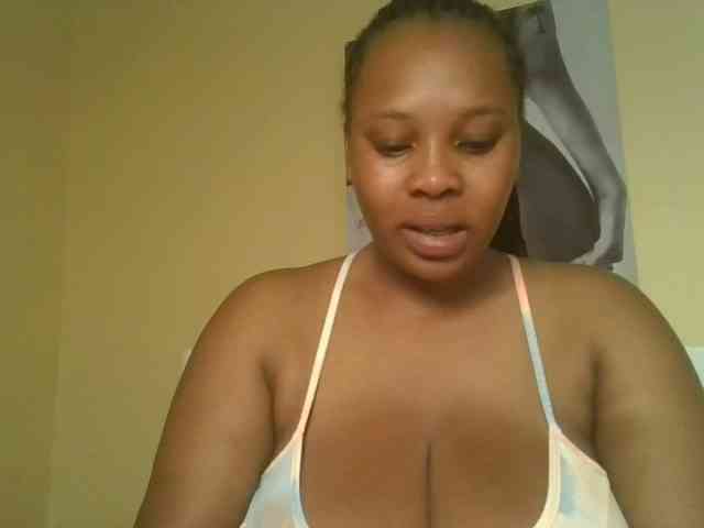 Queenlily25 webcam