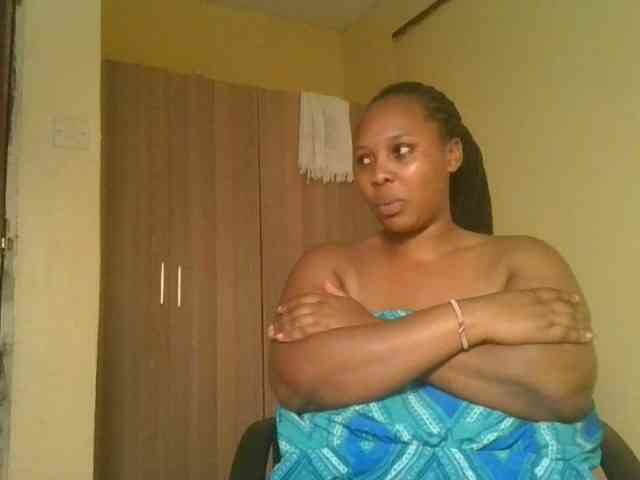 Queenlily25 webcam