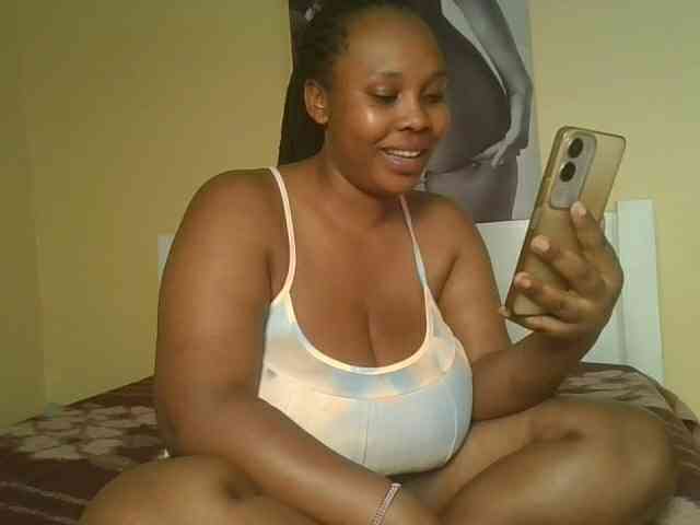Queenlily25 webcam