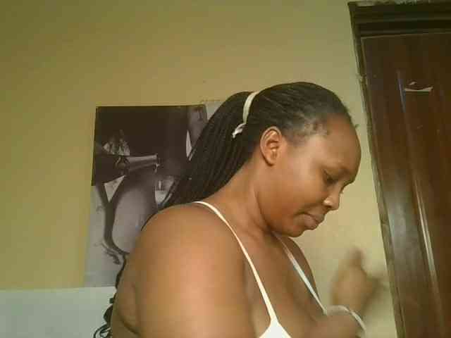 Queenlily25 webcam