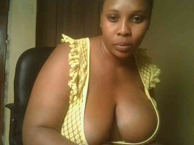 Queenlily25 webcam