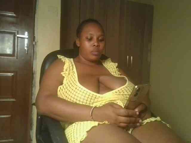 Queenlily25 webcam