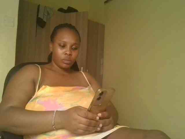 Queenlily25 webcam