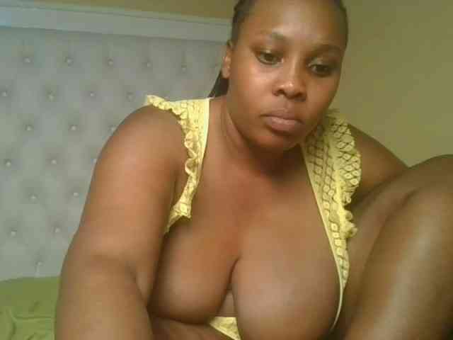 Queenlily25 webcam