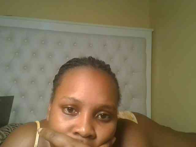 Queenlily25 webcam