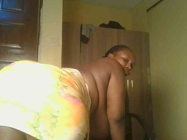 Queenlily25 webcam