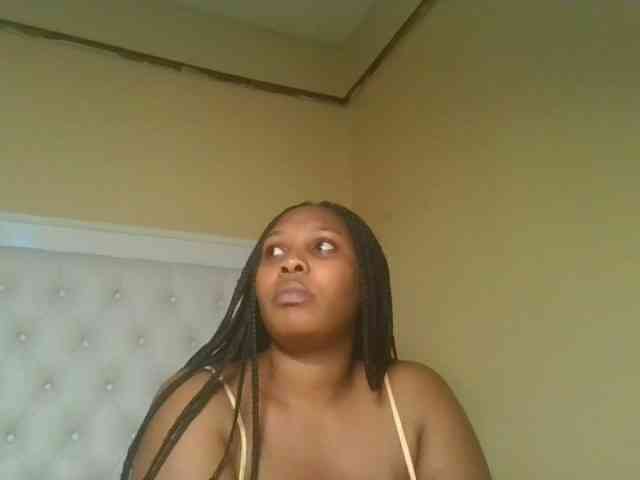 Queenlily25 webcam