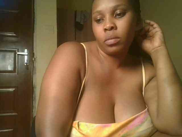 Queenlily25 webcam