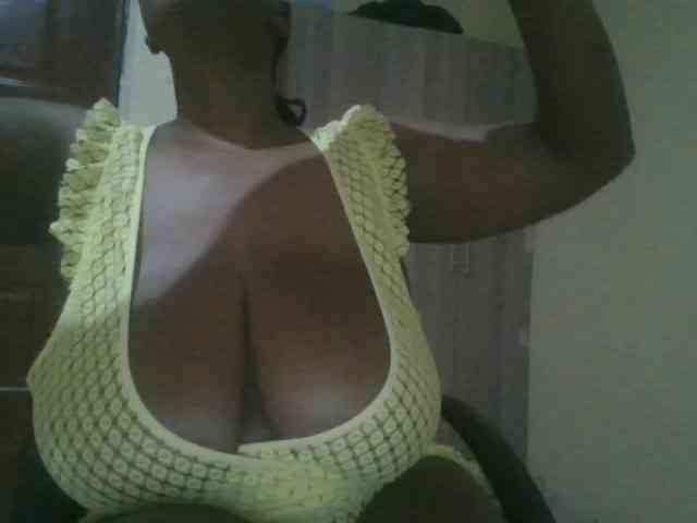 Queenlily25 webcam
