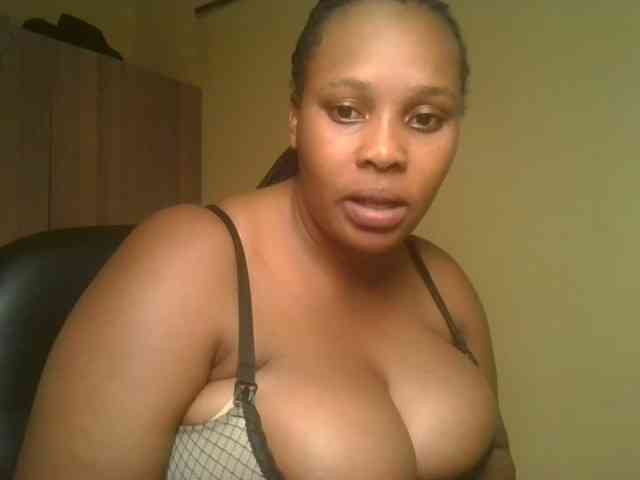 Queenlily25 webcam