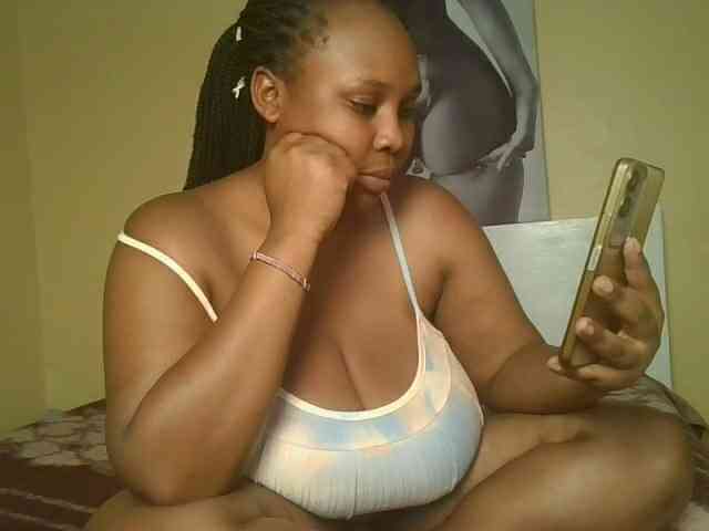 Queenlily25 webcam