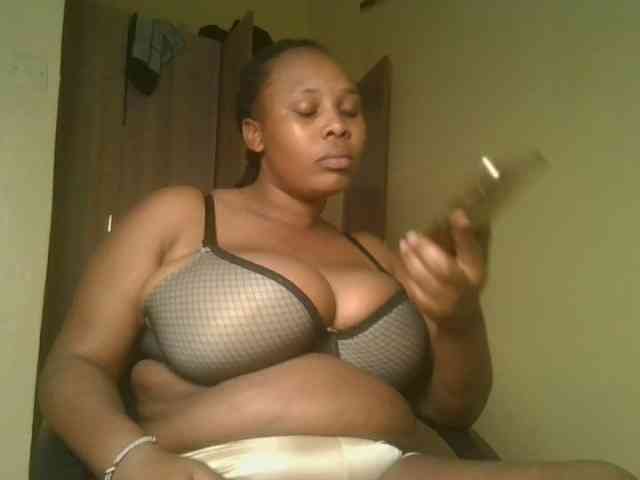 Queenlily25 webcam