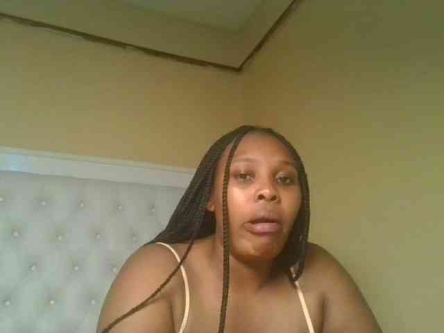 Queenlily25 webcam