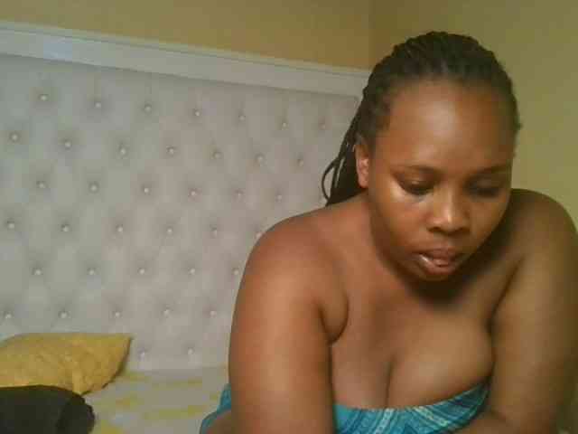 Queenlily25 webcam