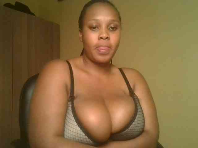 Queenlily25 webcam