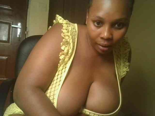 Queenlily25 webcam