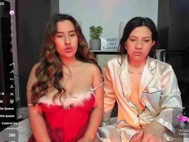 Sara-and-cami webcam