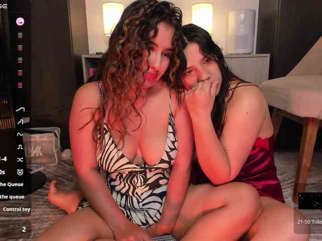 Sara-and-cami webcam
